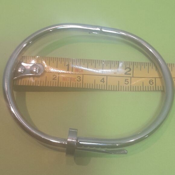 Unisex Silvertone "Nail" Bracelet...NEW - Picture 10 of 13